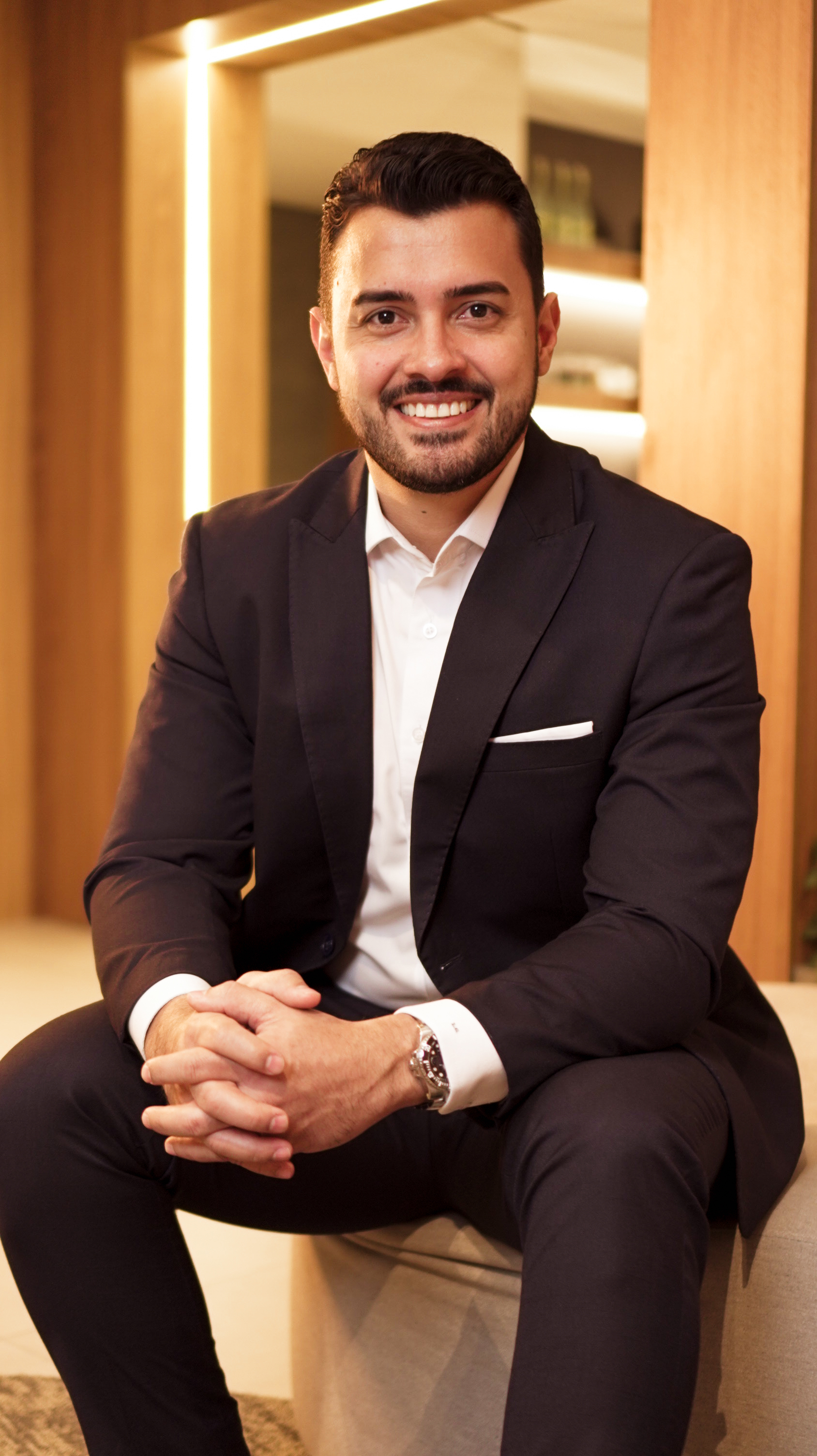Dr. Leonel Generoso