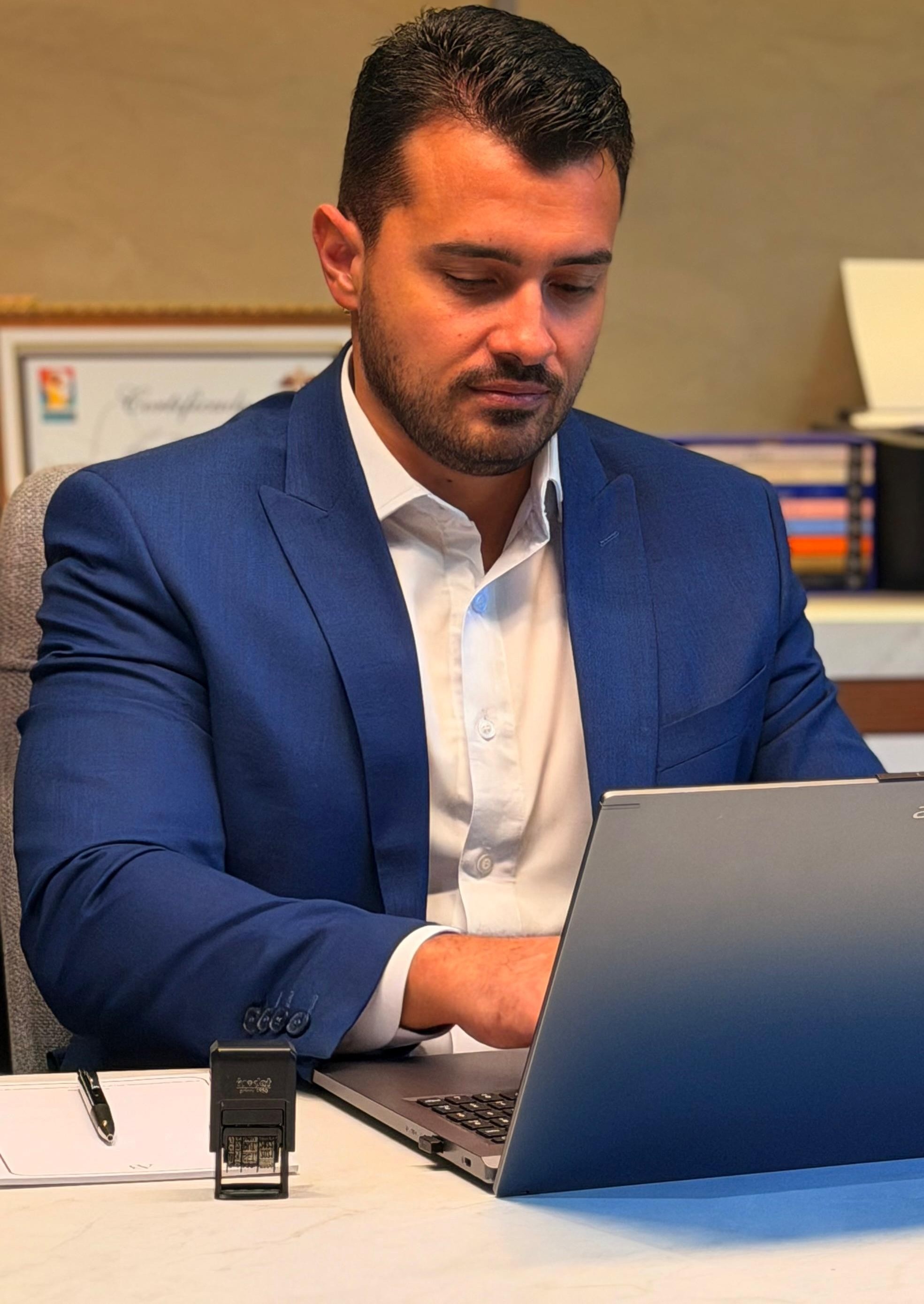 Dr. Leonel Generoso em consulta de Controle da menopausa